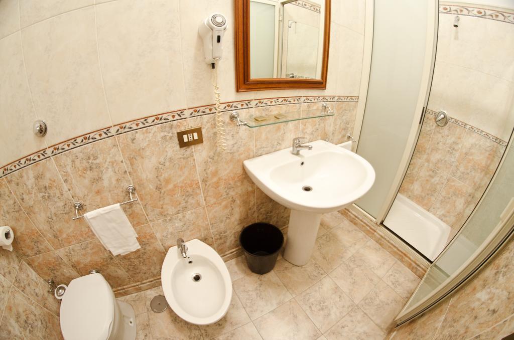 Hotel Villa Maria Napoli Phòng bức ảnh